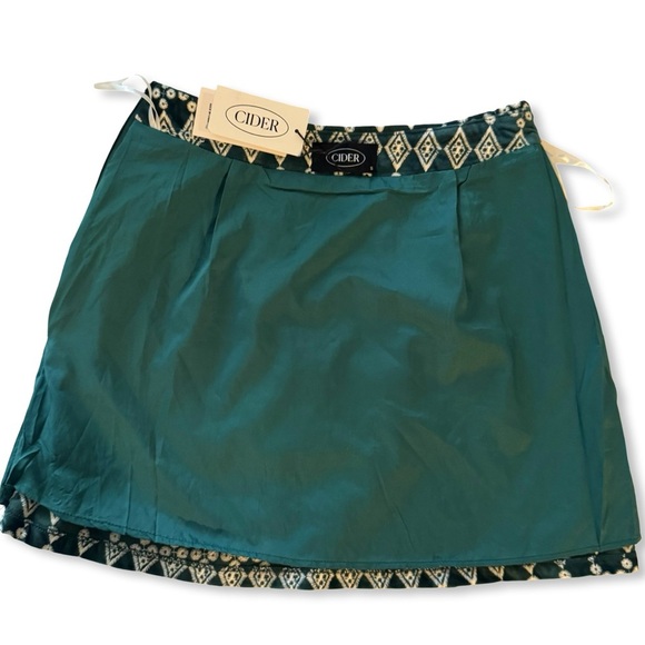 Cider Velvet Green /White Jacquard Printed High Waist Mini Skirt Size Small NWT - Picture 7 of 9